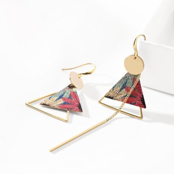 Female Trendy Geometric Asymmetric Earrings - Picture 2 of 5